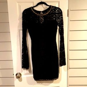 Lace bodycon black dress